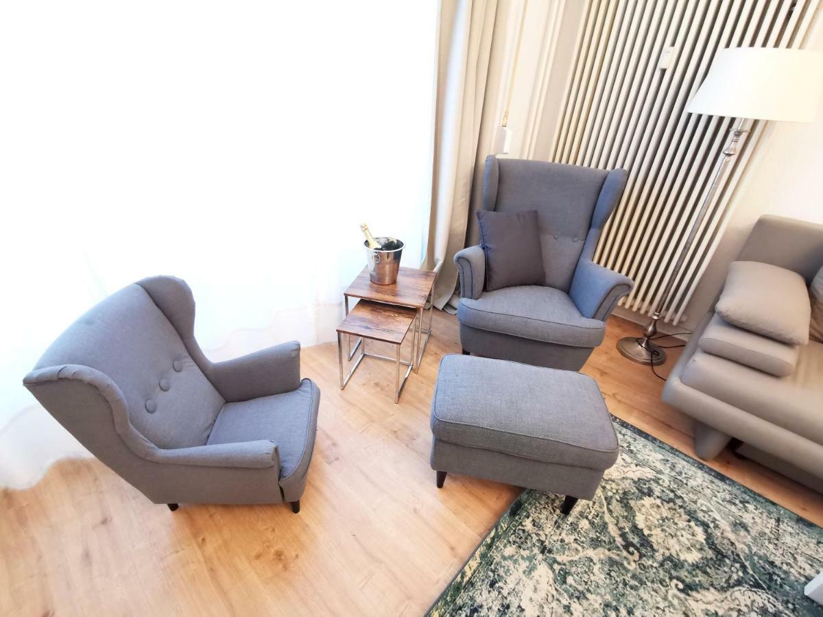 Kvh By Rockchair Apartments L Superhost Status L Boxspringbett Am Schloss Charlottenburg Welcomes You! Berlín Exterior foto