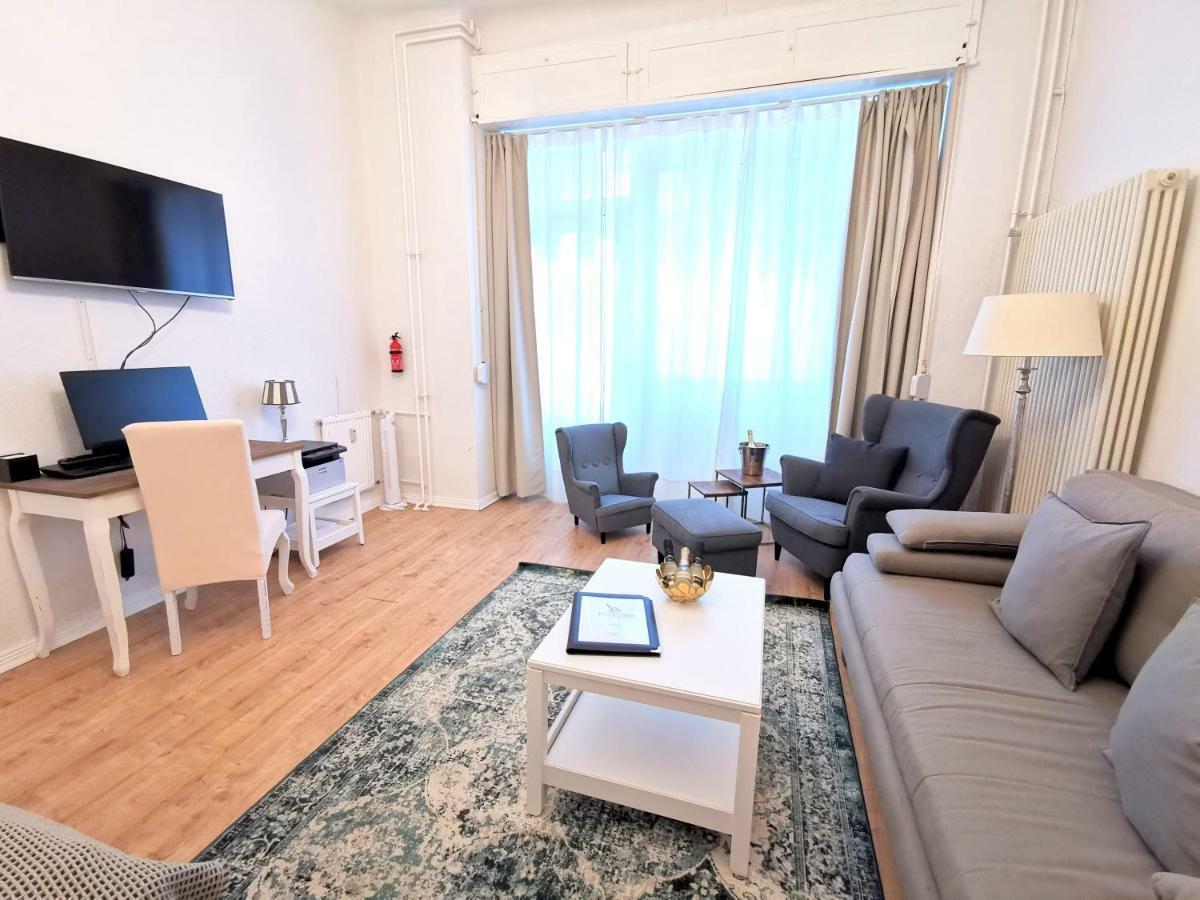Kvh By Rockchair Apartments L Superhost Status L Boxspringbett Am Schloss Charlottenburg Welcomes You! Berlín Exterior foto