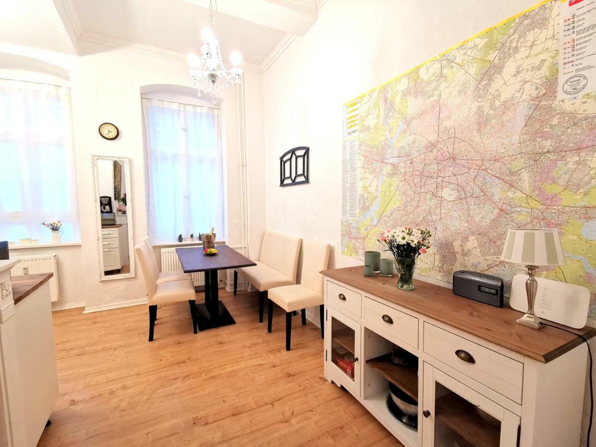 Kvh By Rockchair Apartments L Superhost Status L Boxspringbett Am Schloss Charlottenburg Welcomes You! Berlín Exterior foto